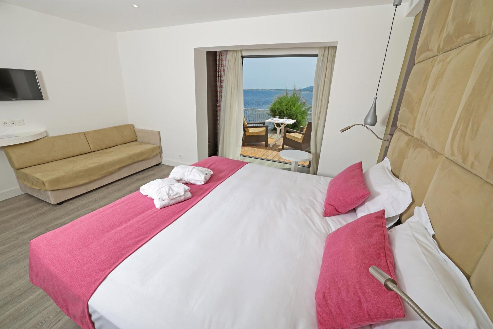 Hotel Saint Christophe Calvi  Eksteriør billede