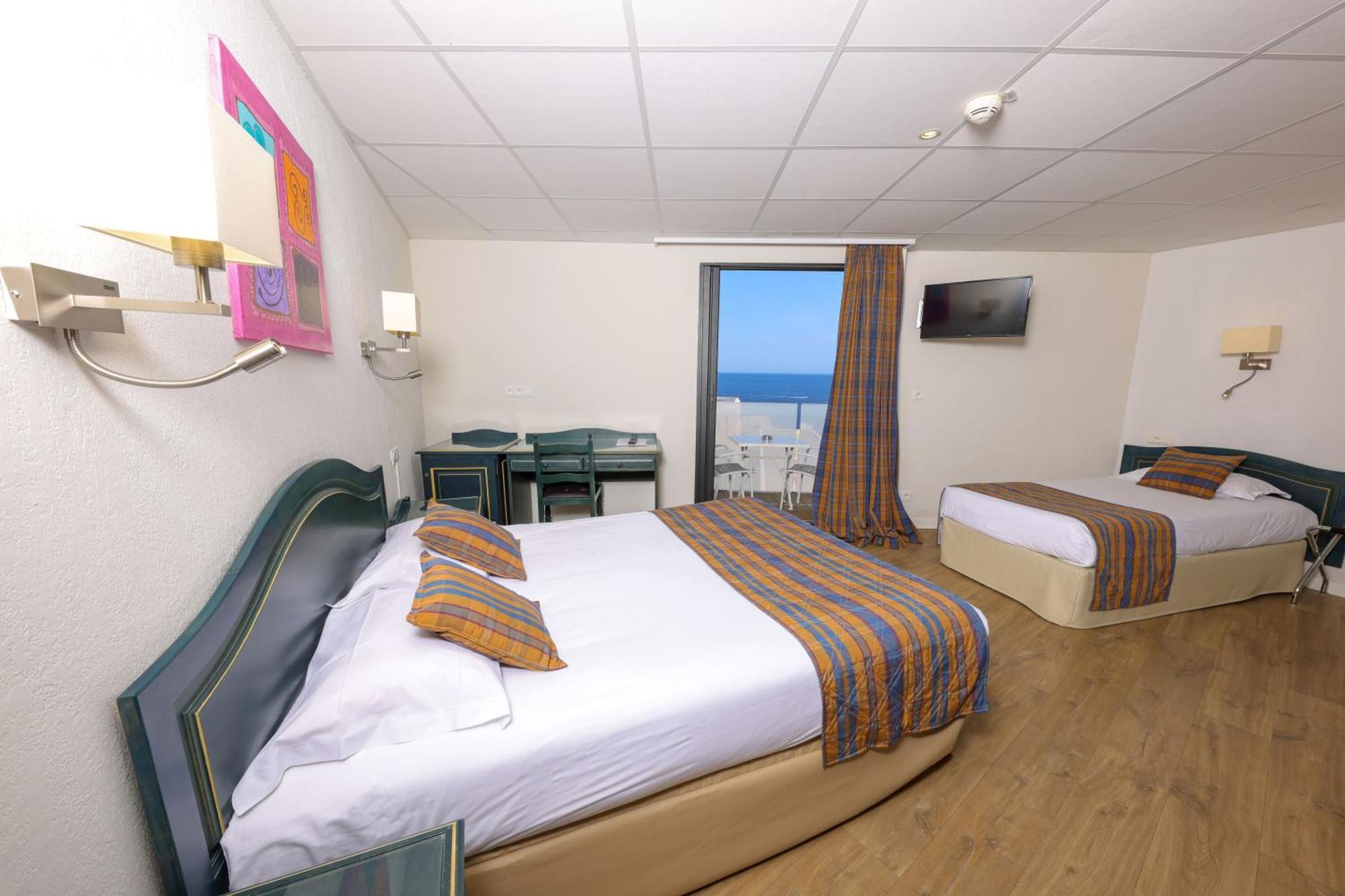 Hotel Saint Christophe Calvi  Eksteriør billede