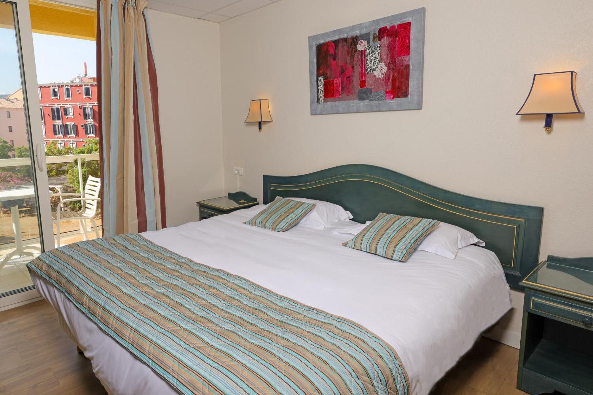 Hotel Saint Christophe Calvi  Eksteriør billede
